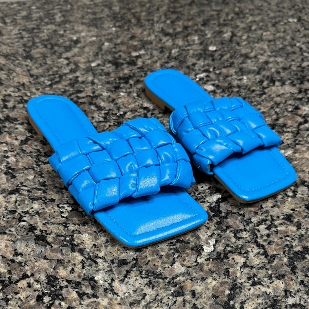 Blue Woven Slide Sandals NWOT 7